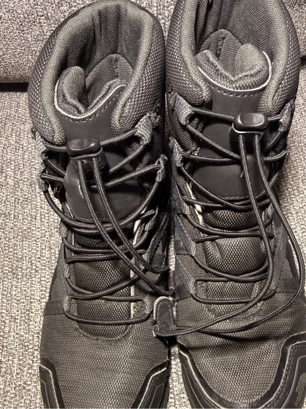 The North Face Winter Waterproof snow Boots black Big boy size 5